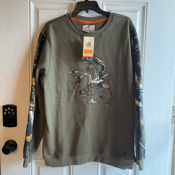 Legendary Whitetails Sweatshirt - Picture 1 of 5